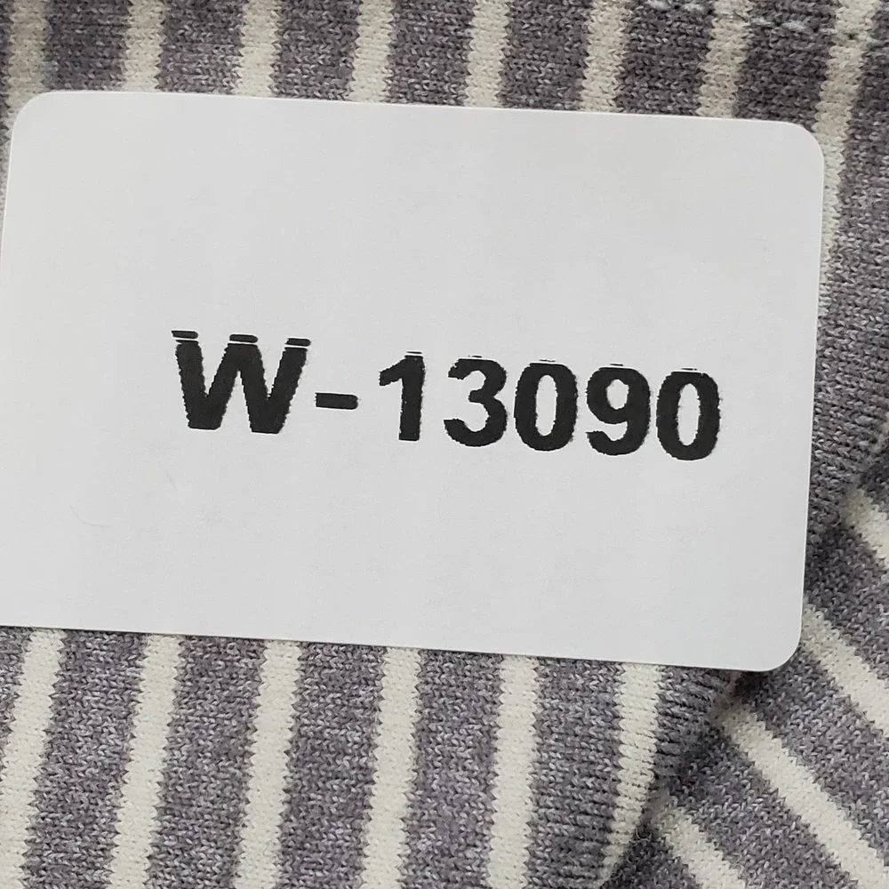 Lululemon Vinyasa Herringbone Infinity Snap Gray Striped Snap Button Logo